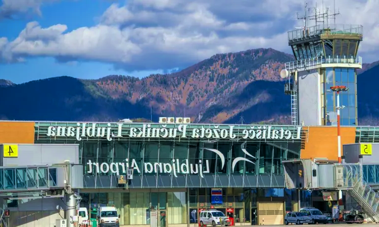 Ljubljanan Jože Pučnikin lentoasema